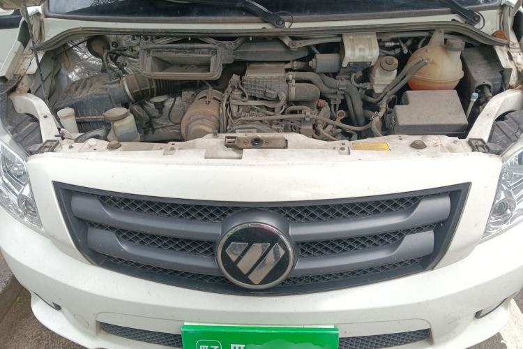 Used Foton Toano 2023 Joy Elephant Multi-Function 2.0T Manual Long-Wheelbase Mid-Roof Model with Single Rear Tire Available in 5/6/7/9-Seater Configurations Engine Bay
