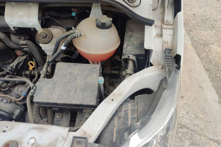 Used Foton Toano  Engine Bay Left