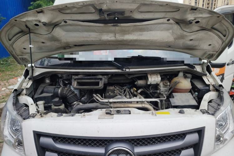 Used Foton Toano 2023 2.5T Manual Jixiang Van Extended Wheelbase Ultra-High Roof with Rear Dual Tires 3-Seater Engine Bay