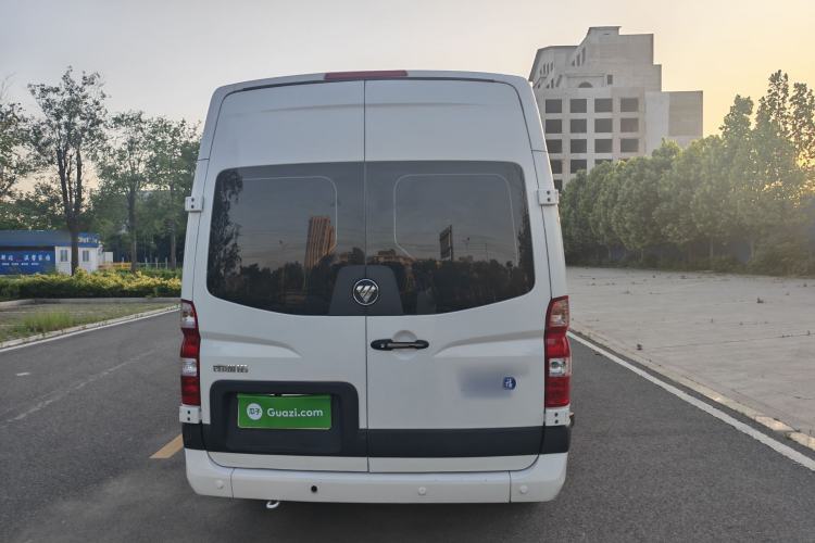 Used Foton Toano 2023 Joy Elephant Multi-Function 2.0T Manual Long-Wheelbase Mid-Roof Model with Single Rear Tire Available in 5/6/7/9-Seater Configurations Exterior 7