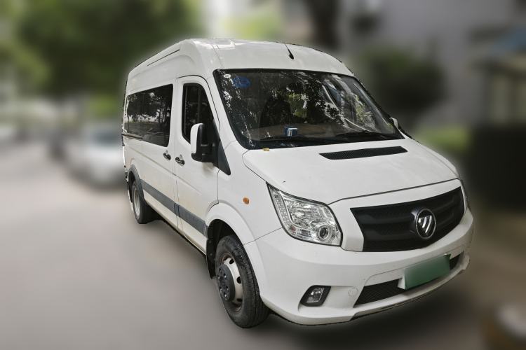 Used Foton Toano 2023 Cummins 2.8T Manual Jixiang Multi-Function Long-Wheelbase Mid-Roof Model with Rear Dual Tires Available in 7/9-Seater Configurations Front Right 45 Deg