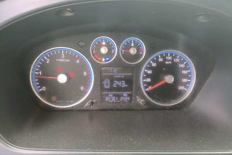 Used Foton Toano 2023 Joy Elephant Multi-Function 2.0T Manual Long-Wheelbase Mid-Roof Model with Single Rear Tire Available in 5/6/7/9-Seater Configurations Instrument Cluster