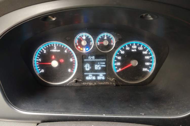Used Foton Toano 2023 2.5T Manual Jixiang Van Extended Wheelbase Ultra-High Roof with Rear Dual Tires 3-Seater Instrument Cluster