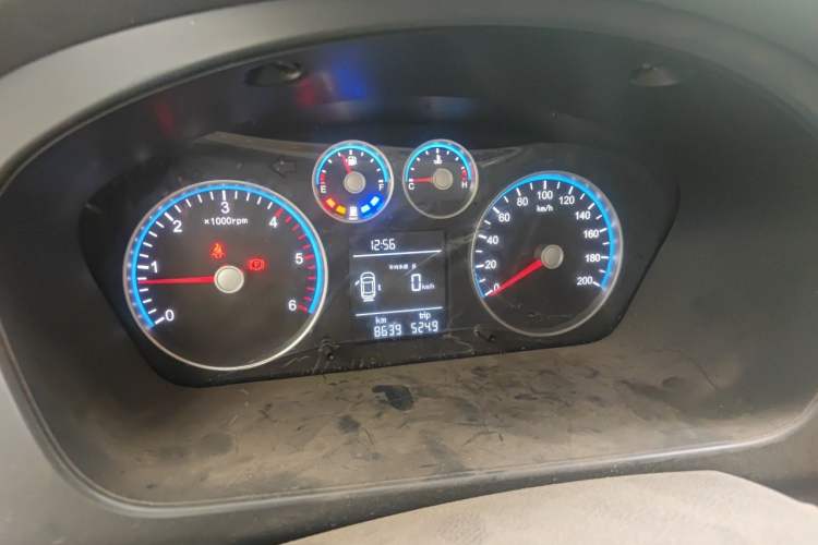 Used Foton Toano 2023 Cummins 2.8T Manual Jixiang Multi-Function Long-Wheelbase Mid-Roof Model with Rear Dual Tires Available in 7/9-Seater Configurations Instrument Cluster