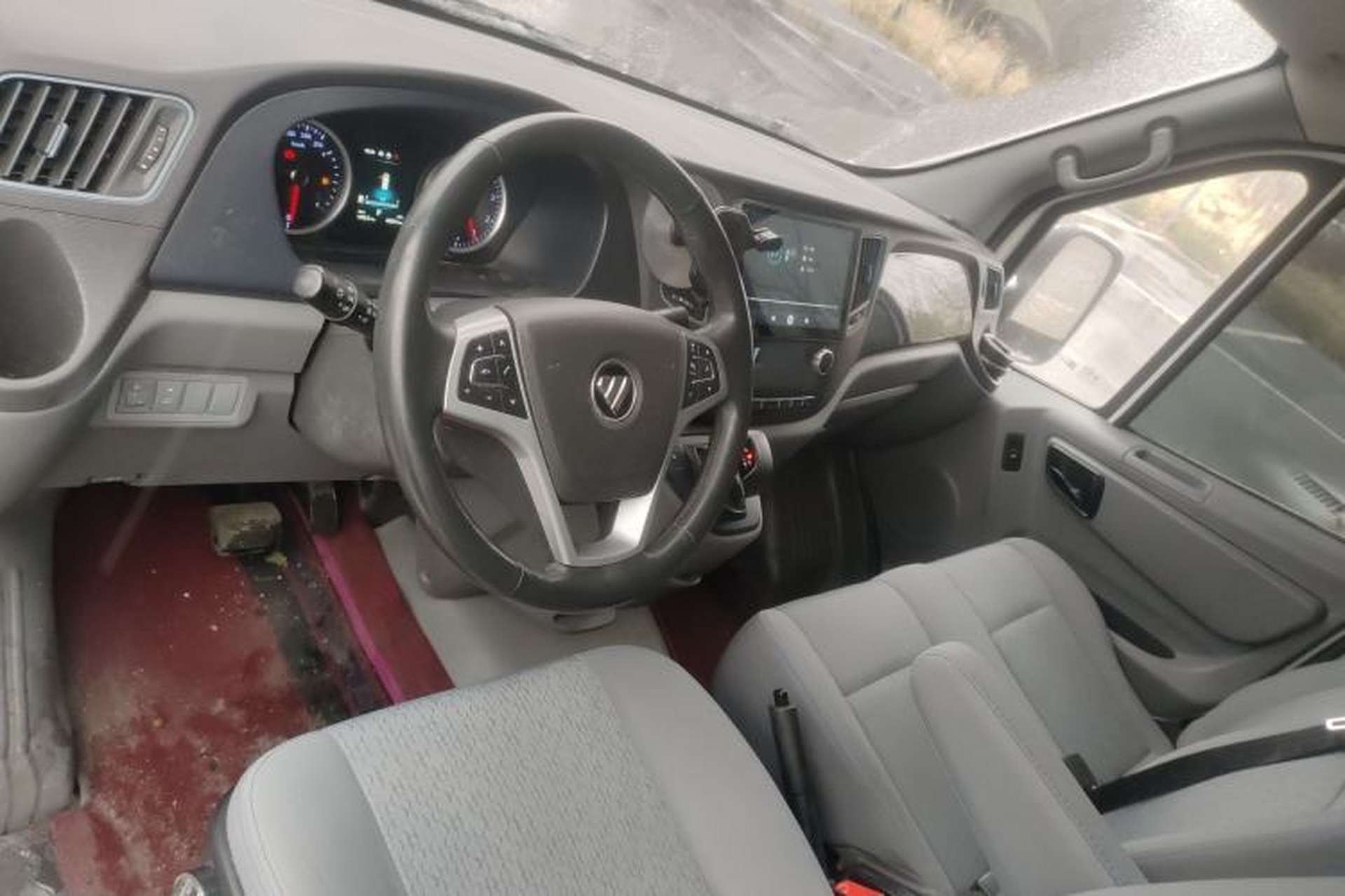 Used Foton Toano 2023 2.0T Automatic Urban Edition Short Wheelbase Mid-Height Rear Single Tire 3 Seats Interior 2