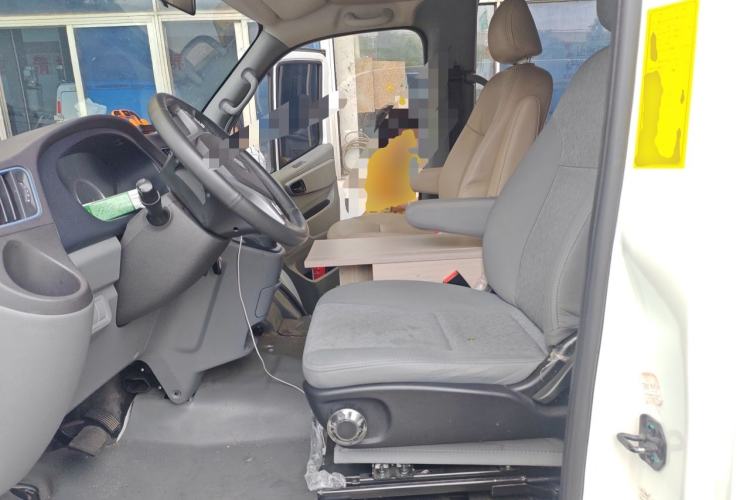 Used Foton Toano 2023 2.0T Automatic Jixiang Long-Wheelbase Mid-Height Rear Single Tire 7/9-Seater Left Front Seat