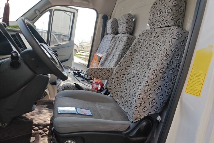 Used Foton Toano 2023 2.8T Manual Jixiang Van Extended Wheelbase Mid-Height Roof Rear Dual Tires 3-Seater Left Front Seat