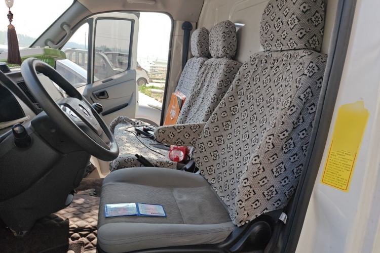 Used Foton Toano 2023 2.8T Manual Jixiang Van Extended Wheelbase Mid-Height Roof Rear Dual Tires 3-Seater Left Rear Seat