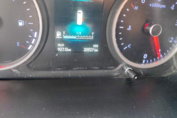 Used Foton Toano 2023 2.0T Manual Jixiang Long Wheelbase Mid-Top Rear Single Tire 7/9-Seater Odometer Close Up