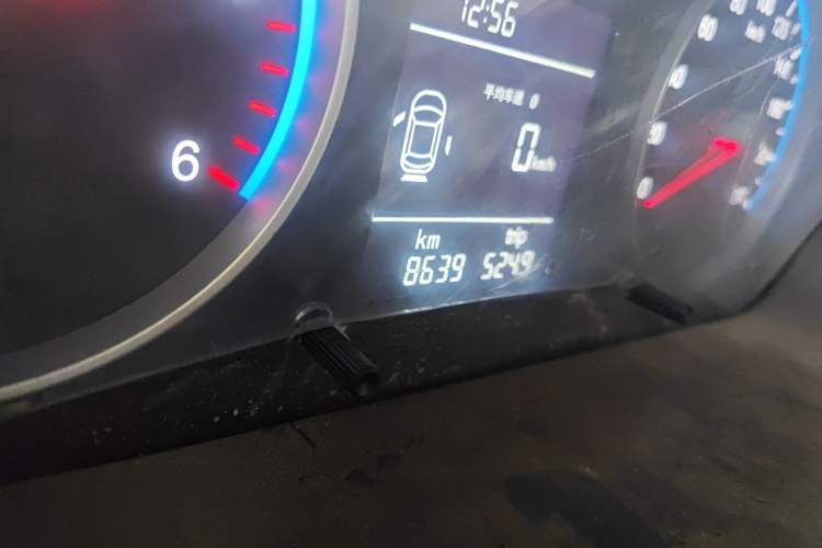 Used Foton Toano 2023 Cummins 2.8T Manual Jixiang Multi-Function Long-Wheelbase Mid-Roof Model with Rear Dual Tires Available in 7/9-Seater Configurations Odometer Close Up