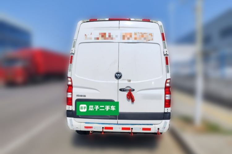 Used Foton Toano 2023 2.5T Manual Jixiang Van Extended Wheelbase Mid-Roof Design with Rear Dual Tires 3-Seater Rear
