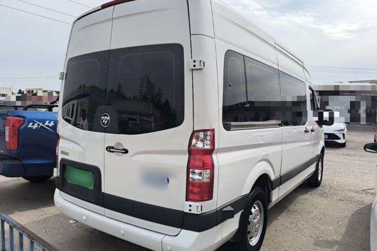 Used Foton Toano 2023 Joy Elephant Multi-Function 2.0T Manual Long-Wheelbase Mid-Roof Model with Single Rear Tire Available in 5/6/7/9-Seater Configurations Rear Right 45 Deg