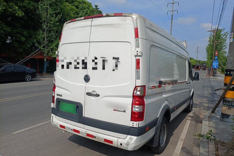 Used Foton Toano 2023 Cummins 2.8T Manual Jixiang Van Extended Wheelbase Mid-Roof Design Rear Dual Tires 3-Seater Configuration Rear Right 45 Deg
