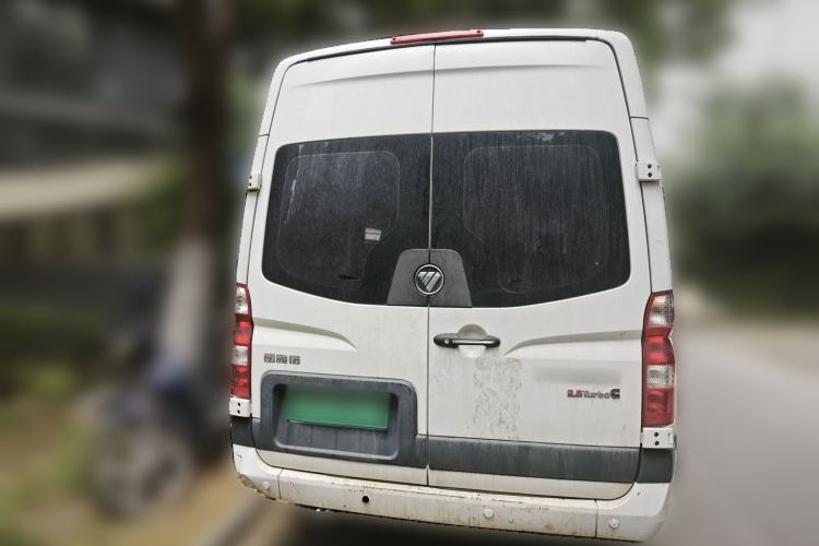 Used Foton Toano 2023 Cummins 2.8T Manual Jixiang Multi-Function Long-Wheelbase Mid-Roof Model with Rear Dual Tires Available in 7/9-Seater Configurations Rear