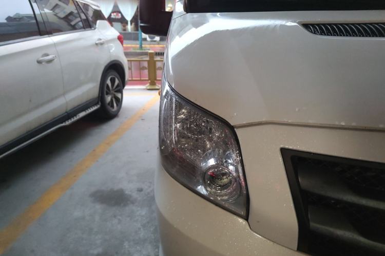 Used Foton Toano 2023 Urban Edition Van 2.0T Manual Short Wheelbase Mid-Height Roof Rear Single Tire 3-Seater Right Front Headlight