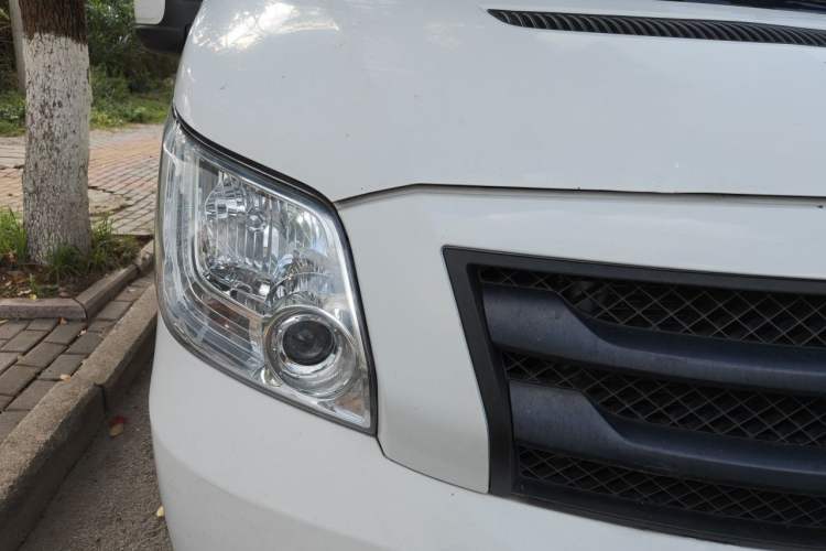 Used Foton Toano 2023 Cummins 2.8T Manual Jixiang Van Extended Wheelbase Ultra-High Roof Rear Dual Tires 3-Seater Right Front Headlight