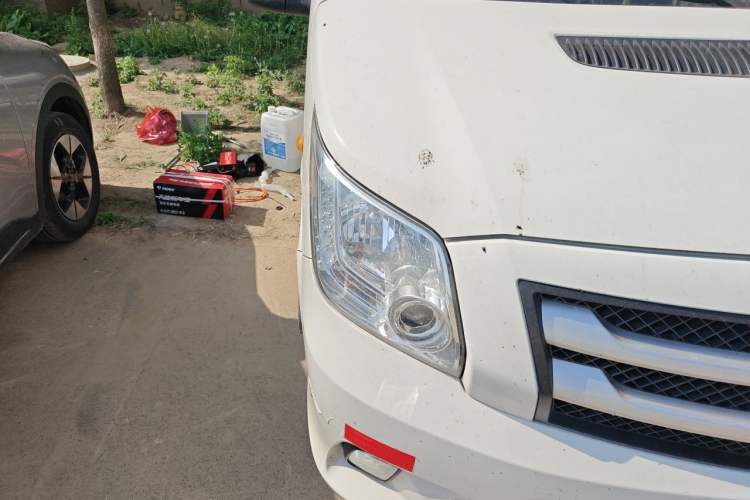 Used Foton Toano 2023 2.8T Manual Jixiang Van Extended Wheelbase Mid-Height Roof Rear Dual Tires 3-Seater Right Front Headlight