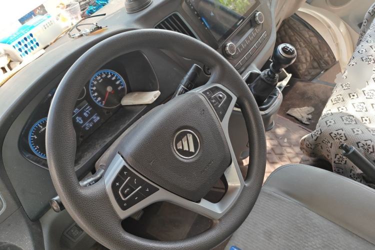 Used Foton Toano 2023 2.8T Manual Jixiang Van Extended Wheelbase Mid-Height Roof Rear Dual Tires 3-Seater Steering Wheel