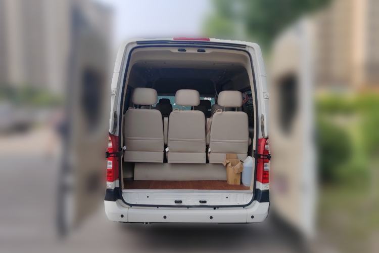 Used Foton Toano 2023 2.0T Manual Jixiang Long Wheelbase Mid-Top Rear Single Tire 7/9-Seater Trunk