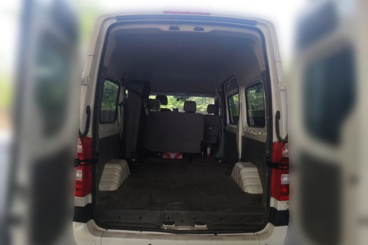 Used Foton Toano 2023 Joy Elephant Multi-Function 2.0T Manual Long-Wheelbase Mid-Roof Model with Single Rear Tire Available in 5/6/7/9-Seater Configurations Trunk