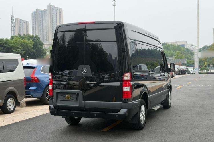 Used Foton Toano 2024 Joyear Multi-Function 2.0T Manual Long-Wheelbase Mid-Roof Model with Single Rear Tire Available in 5/6/7/9-Seater Configurations Exterior 5