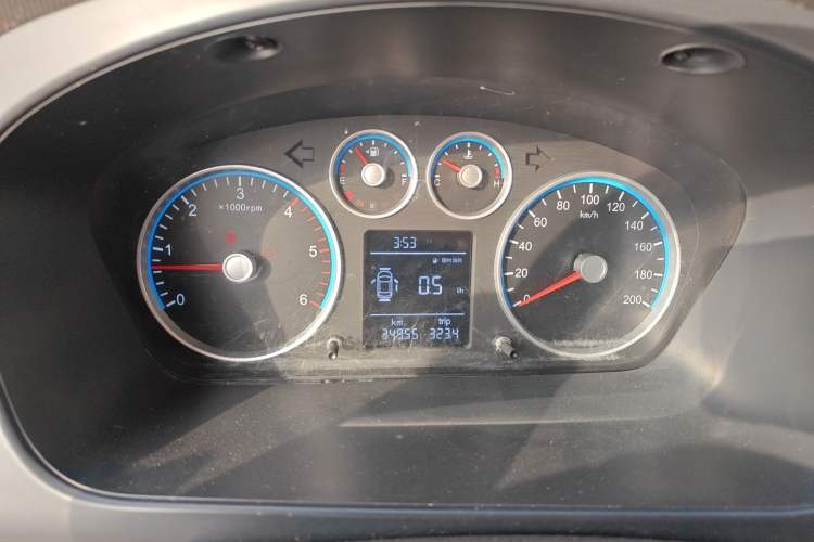 Used Foton Toano 2024 Joyear Multi-Function 2.0T Manual Long-Wheelbase Mid-Roof Model with Single Rear Tire Available in 5/6/7/9-Seater Configurations Instrument Cluster