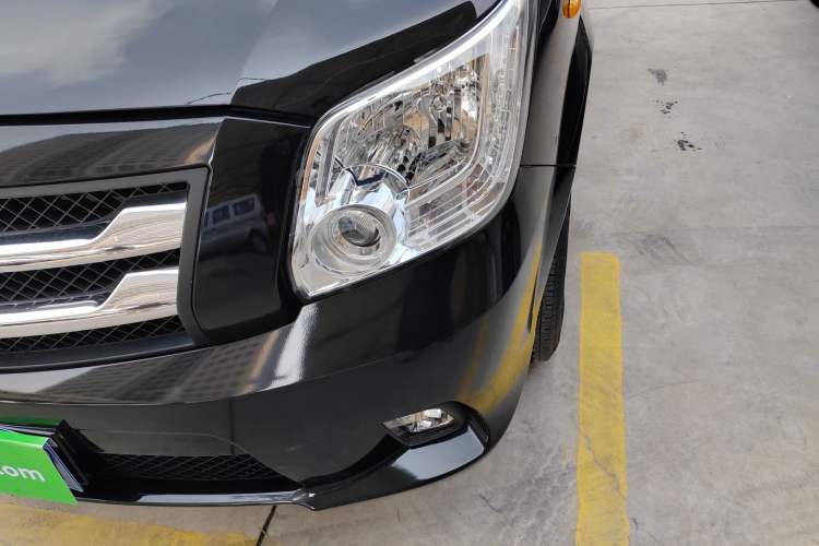 Used Foton Toano 2024 Urban Edition Multi-Function 2.0T Automatic Short Wheelbase Low-Roof Single-Tire Rear 5-Seater Left Front Headlight