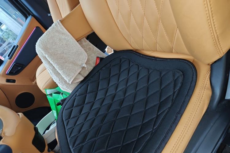 Used Foton Toano 2024 Geely Multi-Function 2.0T Automatic Long-Wheelbase Mid-Top Model with Rear Single Tire Available in 6/7/9-Seater Configurations Left Front Seat