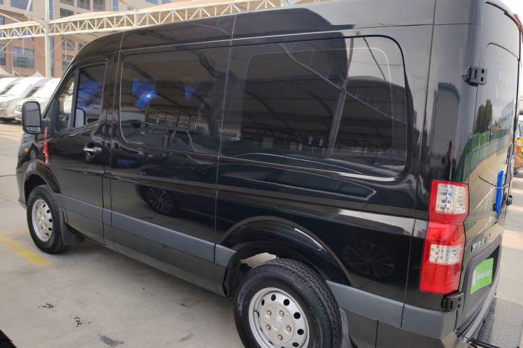 Used Foton Toano 2024 Urban Edition Multi-Function 2.0T Automatic Short Wheelbase Low-Roof Single-Tire Rear 5-Seater Left Side