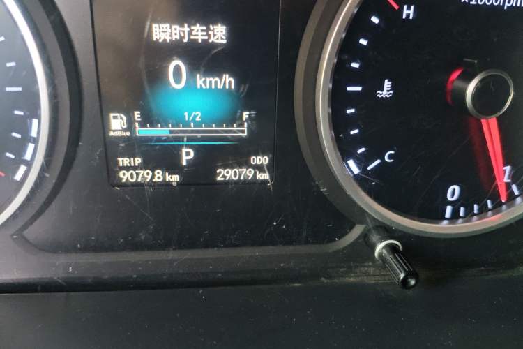 Used Foton Toano 2024 Joyear Multi-Function Cummins 2.8T Automatic Long Wheelbase Mid-Roof Design Rear Single Tire – Available in 5/6/7/9-Seater Configurations Odometer Close Up