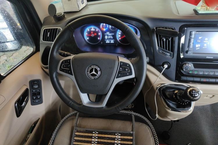 Used Foton Toano 2024 Urban Edition Multi-Function 2.0T Manual Short Wheelbase Low-Roof Rear Single Tire 5/6/9-Seater Steering Wheel