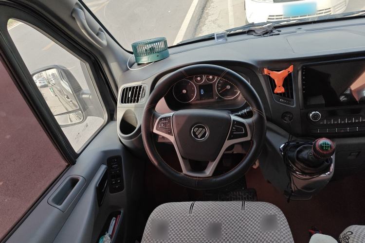 Used Foton Toano 2024 Joyear Multi-Function 2.0T Manual Long-Wheelbase Mid-Roof Model with Single Rear Tire Available in 5/6/7/9-Seater Configurations Steering Wheel