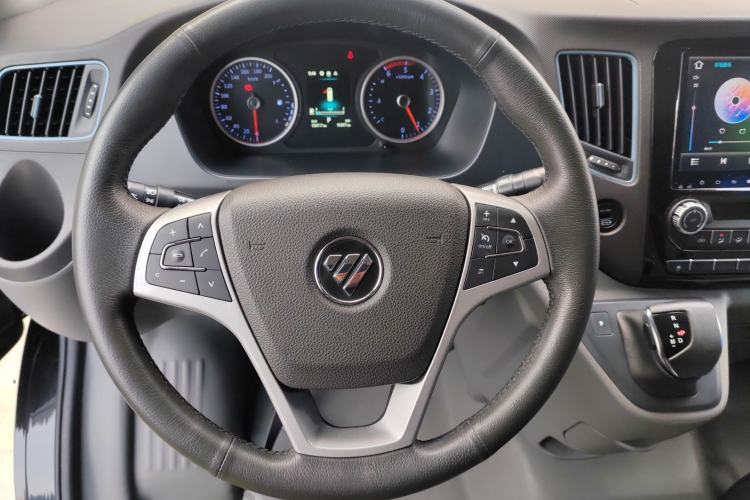 Used Foton Toano 2024 Urban Edition Multi-Function 2.0T Automatic Short Wheelbase Low-Roof Single-Tire Rear 5-Seater Steering Wheel