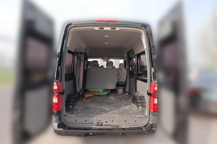 Used Foton Toano 2024 Joyear Multi-Function 2.0T Manual Long-Wheelbase Mid-Roof Model with Single Rear Tire Available in 5/6/7/9-Seater Configurations Trunk