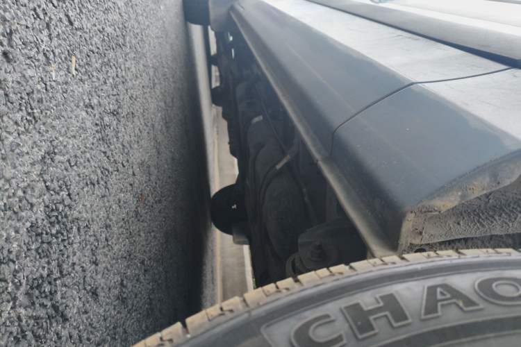 Used Foton Toano 2024 Tuyano Pro Multi-Function 2.0T Manual Front-Wheel Drive Long Wheelbase Mid-Roof Design with Single Rear Tire and 7 Seating Capacity Chassis Rear Left