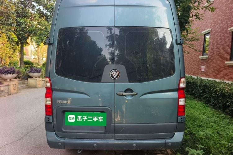 Used Foton Toano 2024 Tuyano Pro Multi-Function 2.0T Manual Front-Wheel Drive Long Wheelbase Mid-Roof Design with Single Rear Tire and 7 Seating Capacity Rear