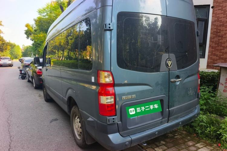 Used Foton Toano 2024 Tuyano Pro Multi-Function 2.0T Manual Front-Wheel Drive Long Wheelbase Mid-Roof Design with Single Rear Tire and 7 Seating Capacity Rear Left 45 Deg