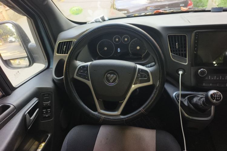 Used Foton Toano 2024 Tuyano Pro Multi-Function 2.0T Manual Front-Wheel Drive Long Wheelbase Mid-Roof Design with Single Rear Tire and 7 Seating Capacity Steering Wheel
