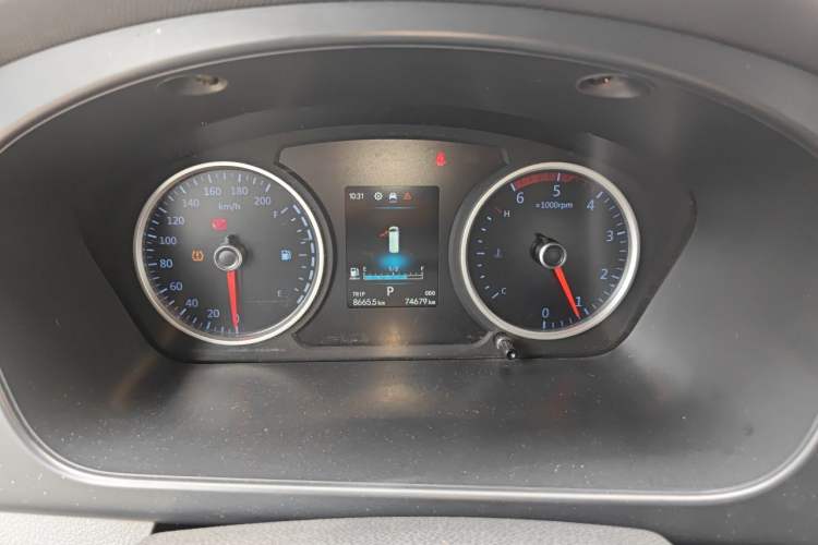 Used Foton Toano 2024 Geely Multi-Function 2.0T Automatic Long-Wheelbase Mid-Top Model with Rear Single Tire Available in 6/7/9-Seater Configurations Instrument Cluster