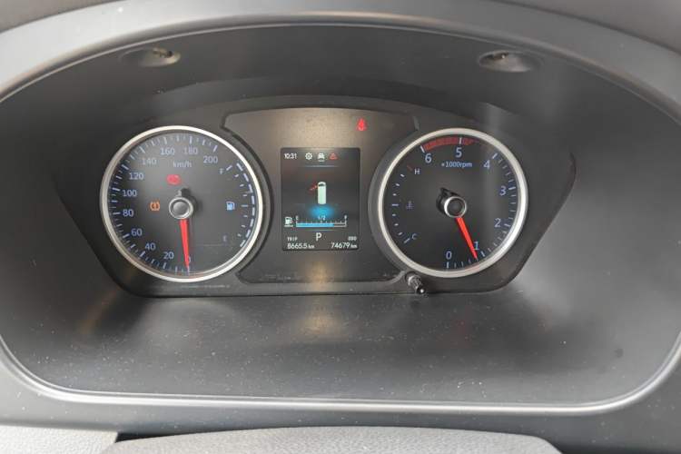 Used Foton Toano 2024 Geely Multi-Function 2.0T Automatic Long-Wheelbase Mid-Top Model with Rear Single Tire Available in 6/7/9-Seater Configurations Odometer Close Up