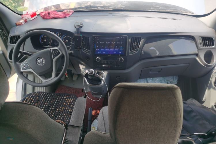 Used Foton Toano 2024 Joyear Multi-Function 2.0T Manual Long-Wheelbase Mid-Roof Model with Single Rear Tire Available in 5/6/7/9-Seater Configurations Center Console