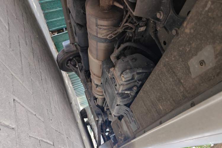 Used Foton Toano 2024 Joyear Multi-Function Power Version 2.5T Manual Short Wheelbase Mid-Height Roof with Rear Dual Tires—5/6-Seater Chassis Rear Right