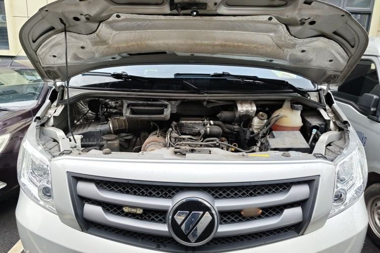 Used Foton Toano 2024 Joyear Multi-Function 2.0T Manual Long-Wheelbase Mid-Roof Model with Single Rear Tire Available in 5/6/7/9-Seater Configurations Engine Bay
