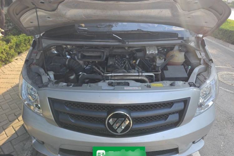 Used Foton Toano 2024 Geely Xianghuo 2.5T Manual Long Wheelbase Ultra-High Roof with Rear Dual Tires 3-Seater Engine Bay