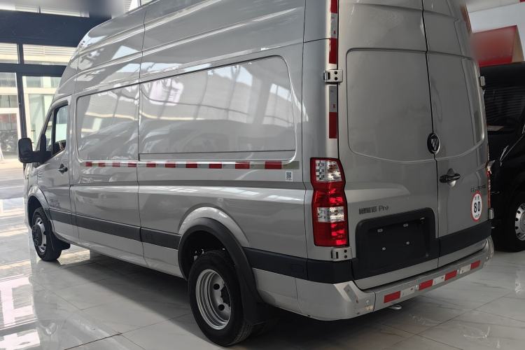 Used Foton Toano 2024 Tuyano Pro Van 2.5T Manual Rear-Wheel Drive Extended Wheelbase with Ultra-High Roof Dual Rear Tires 3-Seater Configuration Exterior 4