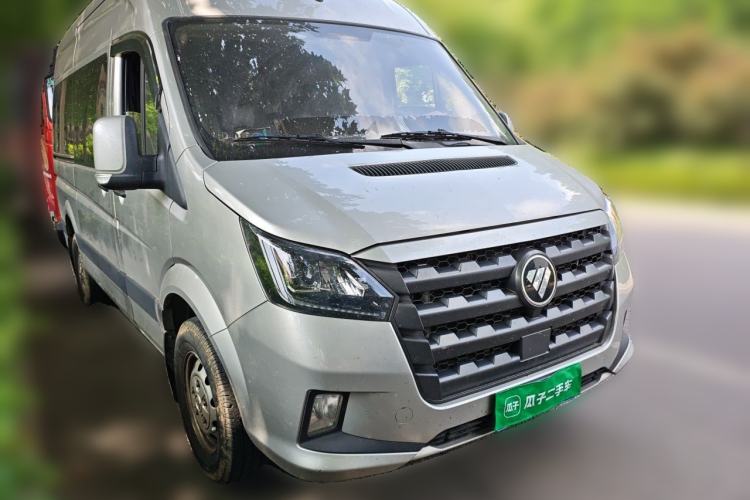 Used Foton Toano 2024 Tuyano Pro Multi-Function 2.0T Manual Rear-Drive Long Wheelbase Mid-Roof Design Single Rear Tire—Available in 5/6/7/9-Seater Configurations Front Right 45 Deg