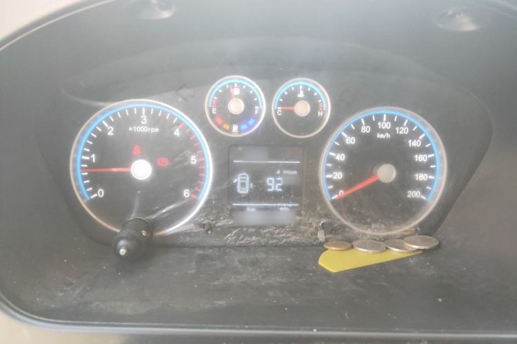 Used Foton Toano 2024 Tuyano Pro Van 2.5T Manual Rear-Wheel Drive Extended Wheelbase with Ultra-High Roof Dual Rear Tires 3-Seater Configuration Instrument Cluster