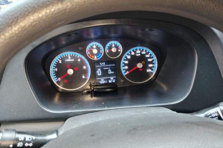 Used Foton Toano 2024 Joyear Multi-Function 2.0T Manual Long-Wheelbase Mid-Roof Model with Single Rear Tire Available in 5/6/7/9-Seater Configurations Instrument Cluster