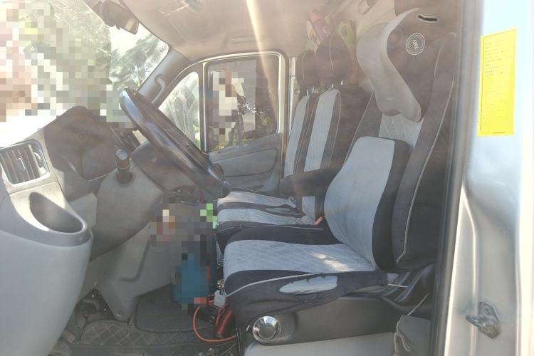 Used Foton Toano 2024 Geely Xing Multi-Function 2.0T Automatic Long Wheelbase Mid-Roof Design with Single Rear Tire and 3 Seating Capacity Left Front Seat