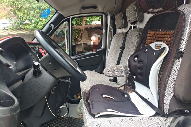 Used Foton Toano 2024 Tuyano Pro Multi-Function 2.0T Manual Front-Wheel Drive Long Wheelbase Mid-Roof Design with Single Rear Tire and 7 Seating Capacity Left Front Seat